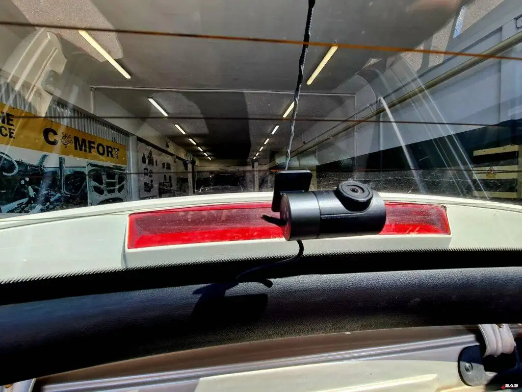 70mai A800S 4K z RC06 – test wideorejestratora Seat – montaż 70mai A800S Dual z trybem parkingowym