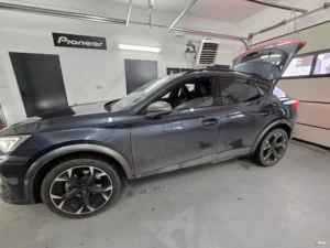 montaż rejestratorów jazdy FineVu gx4k