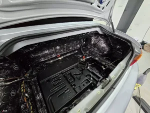 Czy warto wygłuszyć samochód?