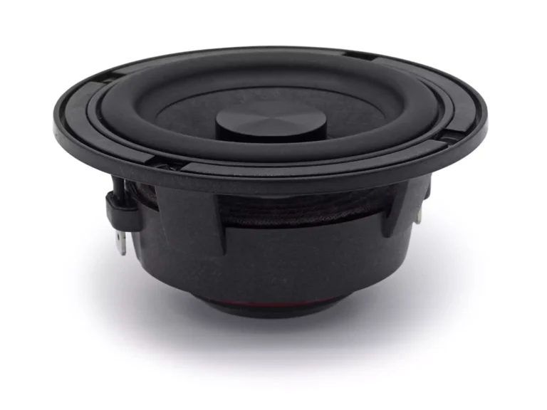 Car Audio – kompletny przewodnik po nagłośnieniu samochodowym i cenach montażu