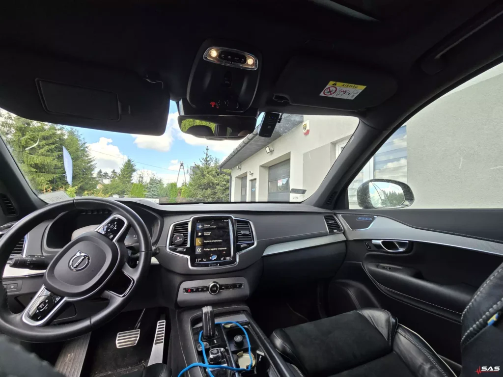 Vueroid D21 LTE montaż Volvo XC90