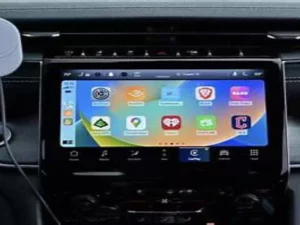 CarPlay w samochodzie: co to jest, jakie korzyści i jak zainstalować (2025)