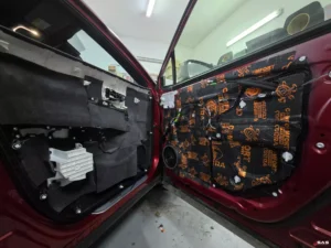 Toyota Corolla Cross wygłuszenie drzwi przednich Comfort Mat Cobra — warstwa 1 — Sound Audio System Lublin