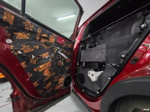 Toyota Corolla Cross wygłuszenie drzwi tylnych Comfort Mat Cobra — warstwa 1 — Sound Audio System Lublin