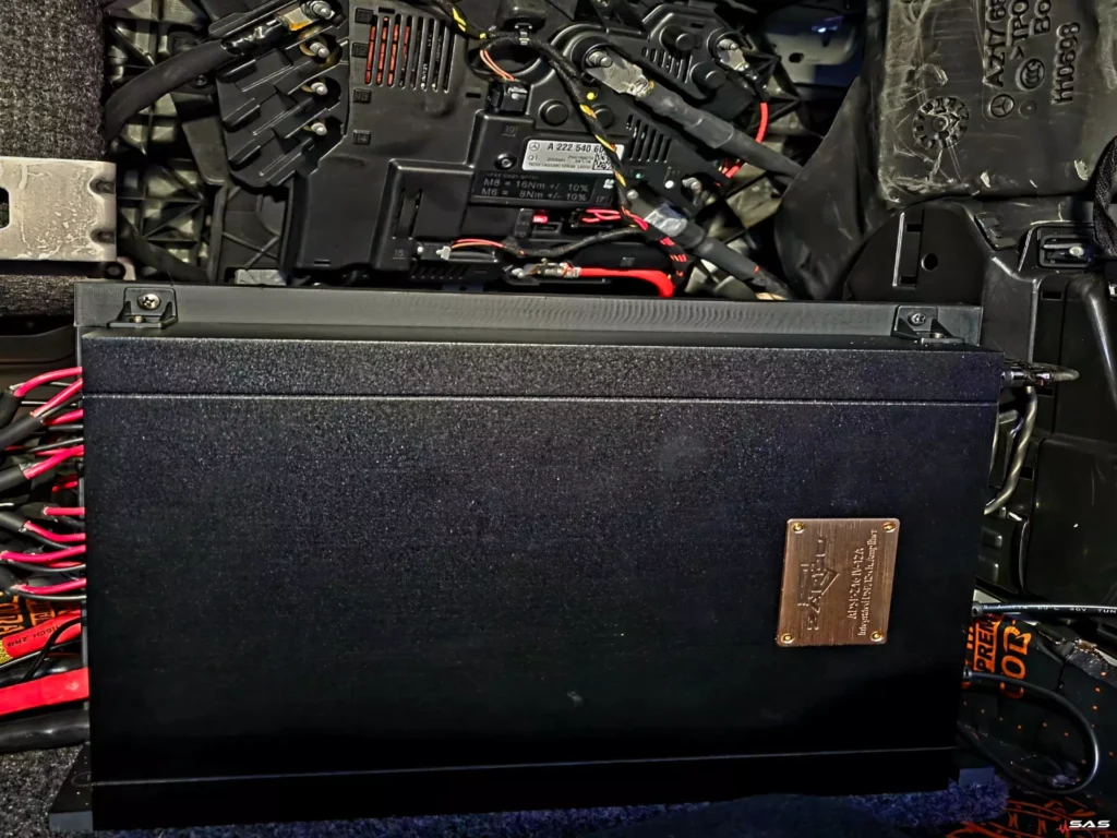 Mercedes S-Class W222 Zapco ADSP-Z16 IV-12A installation