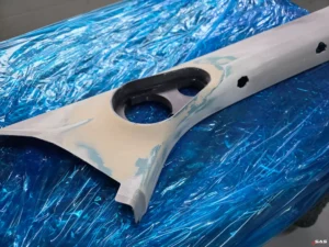 VW Multivan T6.1 – przygotowanie słupków A, formowanie i szpachla pod tapicerkę | Sound Audio System Lublin