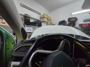 Volkswagen Multivan T6.1 – przymiarka głośników ESB w customowych słupkach A | Sound Audio System Lublin