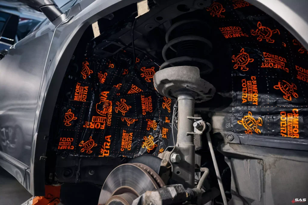 Lexus UX wygłuszenie nadkola tył Comfort Mat