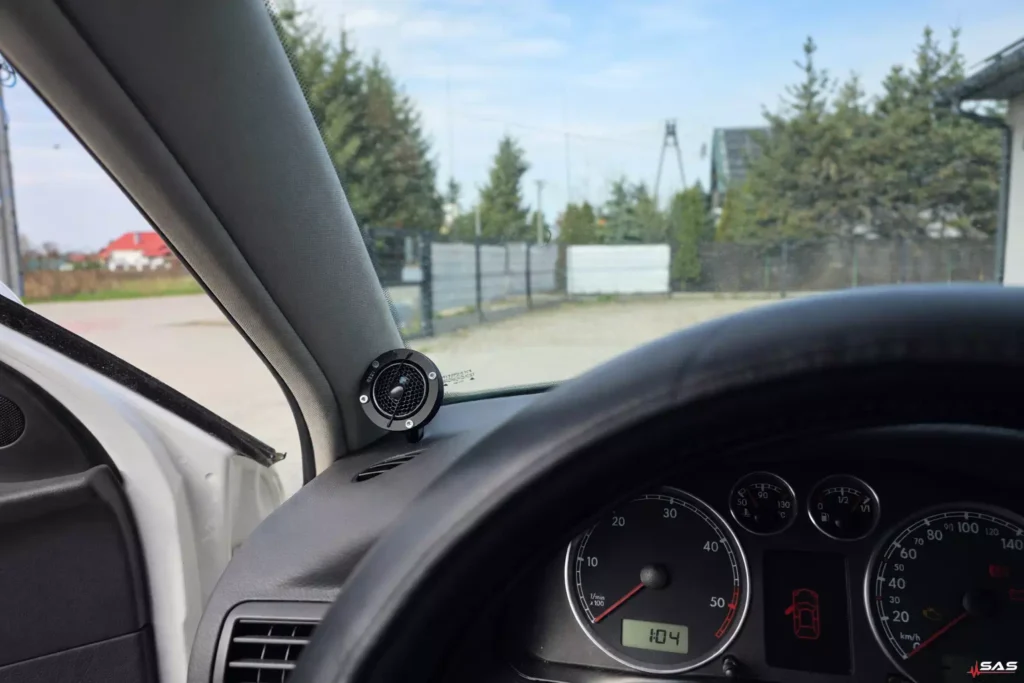 Prace wygłuszające w bagażniku Passata B5