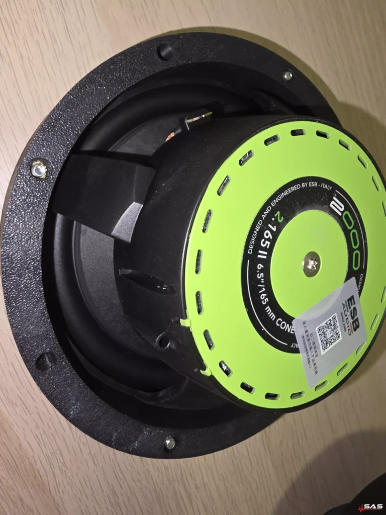 Finalny efekt car audio Volkswagen Passat B5