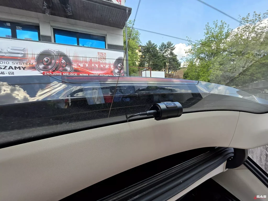 FineVu GX-1100 rear camera and parking mode in BMW X3 G01